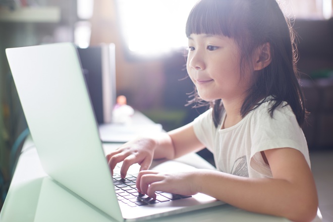 Quan điểm sai lầm của bố mẹ khi áp dụng các phương pháp học tiếng Anh online cho trẻ
